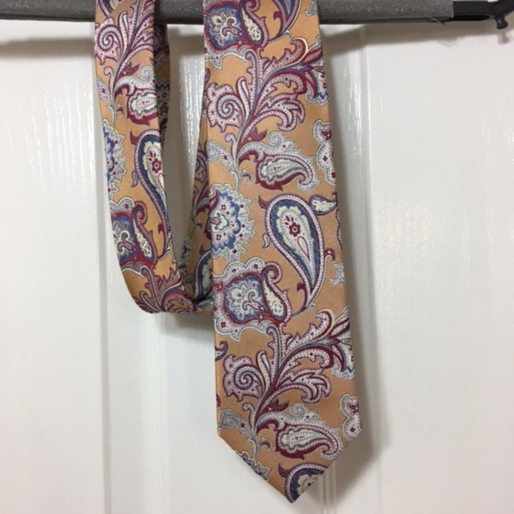 “NWOT” Cape Cod neckwear, 100% silk, Orange/Red, Men’s Tie